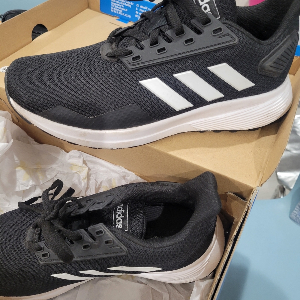 Gently used kids size 5 adidas sneakers